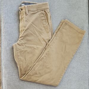 Sonoma Men's Khaki Chinos 30x32